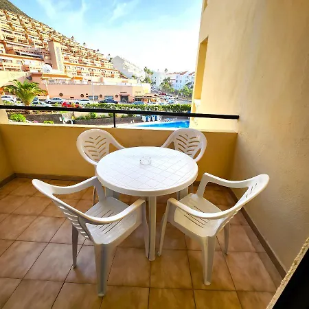 Pool View In Castle Harbour C006 * Los Cristianos (Tenerife)